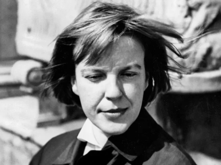 Nehrin Kıyısında-Düşerken Yapraklar Sonbahar Kıyılarına